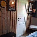 Ferienhaus Trivelig Med Innlagt Strom Og Vann Perfekt For Familietur Bilveg Helt Frem *