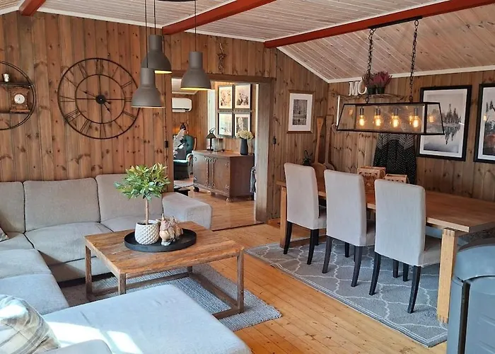 Dom wakacyjny Trivelig Med Innlagt Strom Og Vann Perfekt For Familietur Bilveg Helt Frem *